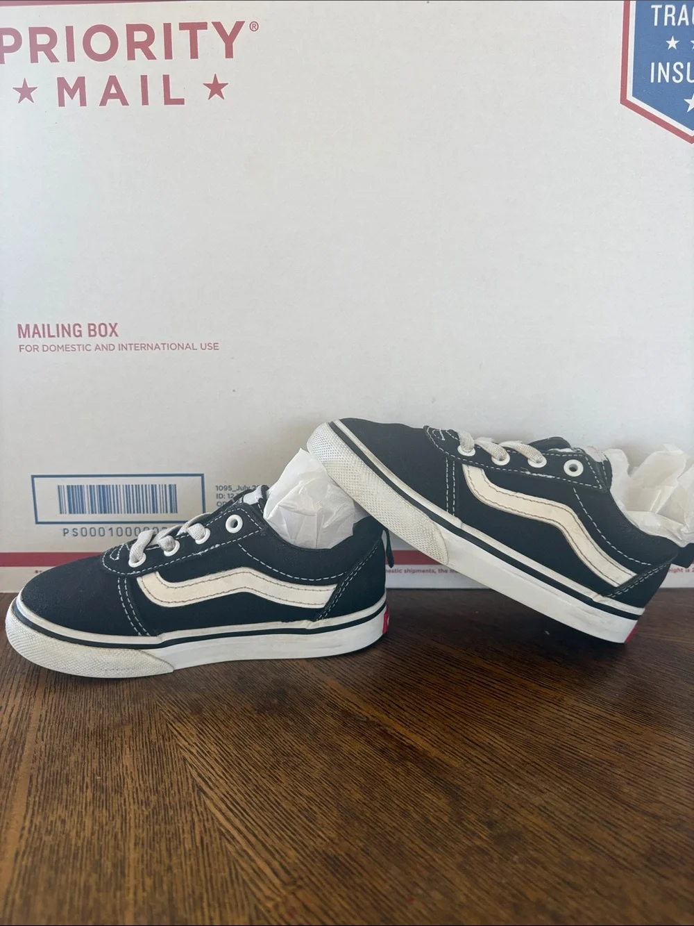 VANS Toddler Black and White Low-Top, Slip On, Old Skool Sneakers Size 8